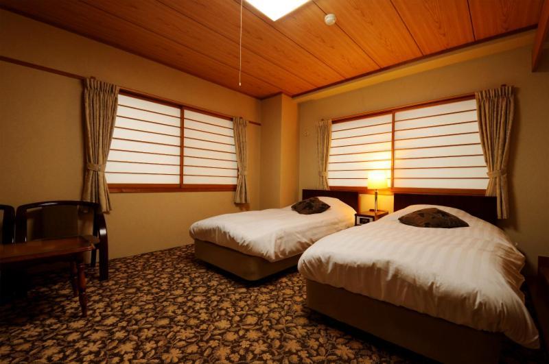 Hakuba Yamano Hotel Exterior photo